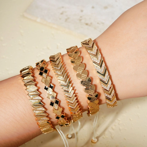 Mode Geometrische Kupfer Armband Vergoldet Zirkonia Herz V Form Verstellbare Webseil Für Frauen