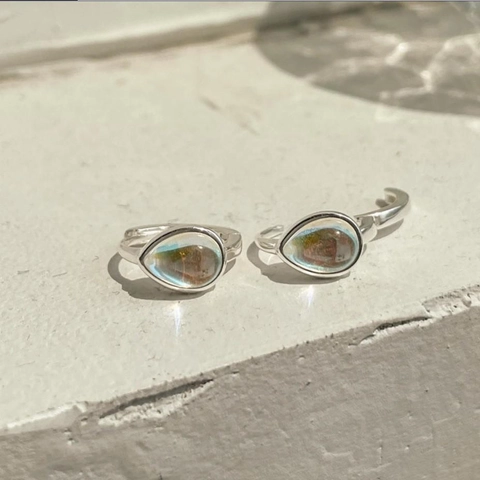 Orecchini A Cerchio Huggie Con Goccia Di Cristallo Iridescente A Goccia In Argento Sterling 925 Stile Coreano Minimalista