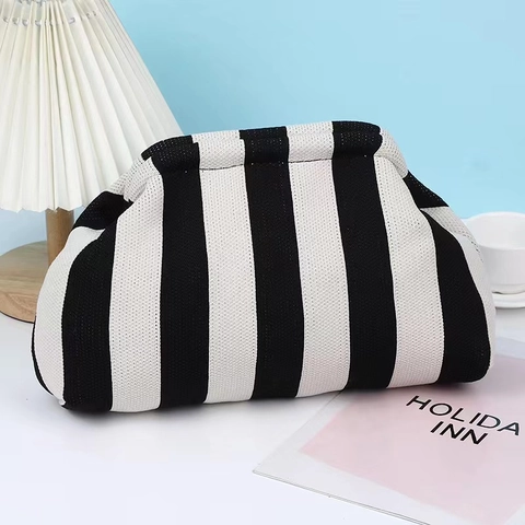 Dames Gebreide Gestreepte Clutch Tas Zachte Geplooide Cloud Pouch Tas Casual Geometrisch Patroon Handtas Minimalistisch