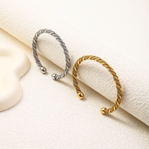 Bracciale Rigido Aperto In Acciaio Inossidabile Cavo Intrecciato Moda Trama a Rete Gioielli Con Estremità a Sfera Donna