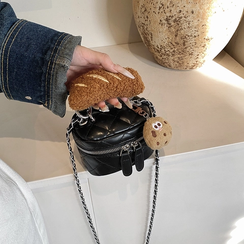 Kids Quilted Diamond PU Leather Crossbody Bag With Plush Bread Handle And Cookie Charm Mini Vanity Case For Girls