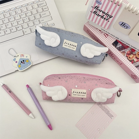 Trousse À Crayons Étoiles Avec Ailes En Peluche Grande Capacité Sac À Papeterie En Polyester Pour Étudiants