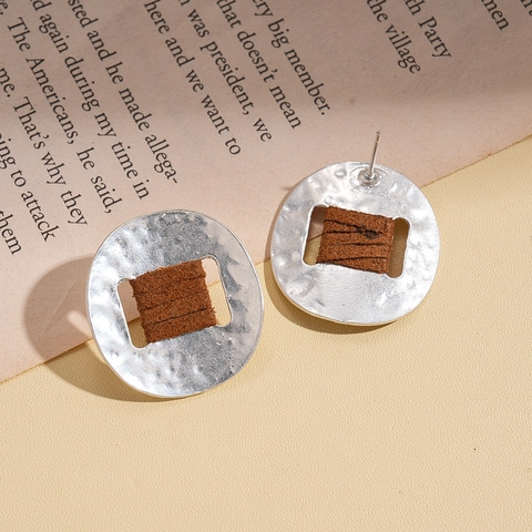 Alloy Oval Hammered Stud Earrings With 925 Sterling Silver Earring Post And Brown Wool Wrap Retro Geometric Style