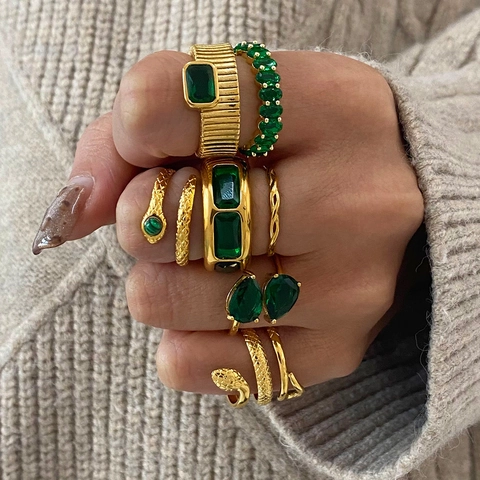 Vintage Ring 18K Gold Plated Stainless Steel Green Zircon Heart Snake Shape Waterproof Jewelry For Women Fashion Accessory