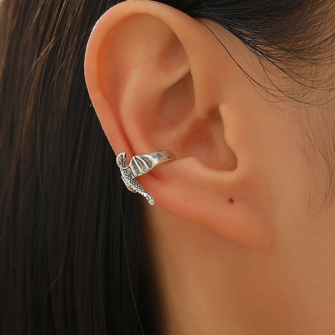Fashion Women Mini Dragon Stud Earrings Chic Small Flying Dragon Ear Cuff Hoop Jewelry Gothic Punk Accessories Gift