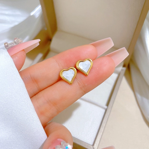 Heart Shell Stud Earrings Titanium Steel Gold Plated Minimalist Elegant Jewelry For Women