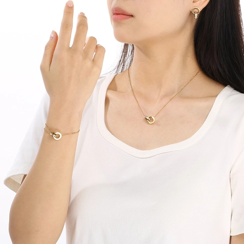 Collar Pulsera Y Pendientes De Acero Inoxidable Números Romanos Anillos Dobles Entrelazados Zirconia Para Mujeres