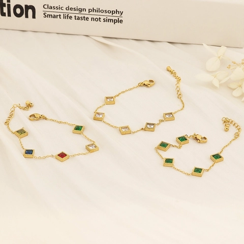 French Luxury Women Bracelet Titanium Steel 18K Gold Plated Inlaid Square Emerald Zircon Star Charm Adjustable