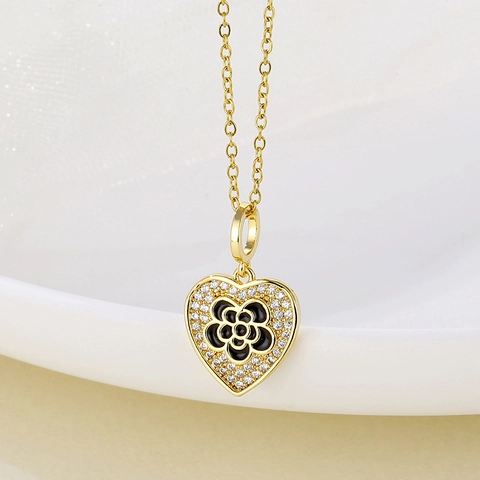 Collar Con Colgante De Corazón Acero Inoxidable Chapado En Oro Flor Negra Esmalte Circón Incrustado Cadena Elegante