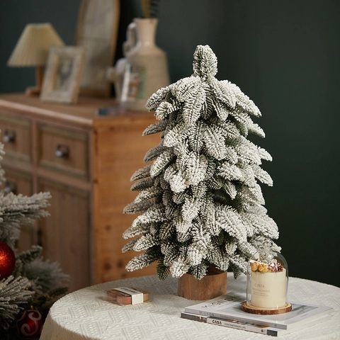 Artificial Flocked Christmas Tree Mini Snow PE Tabletop Ornament Pine Cones Red Berries Wood Base Nordic Style