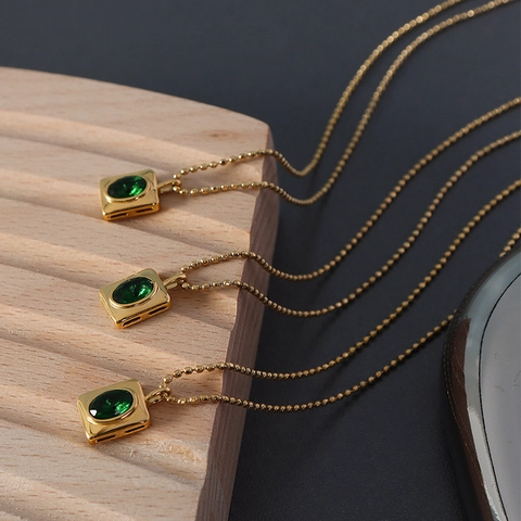 Vintage Green Zircon Rectangle Pendant Necklace For Women Retro Gold Ball Chain Titanium Steel And Copper Jewelry