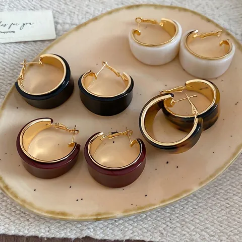 18k Real Gold Plated Resin Geometric Autumn Winter Ear Cuff Vintage Earrings Niche Ear Jewelry For Women