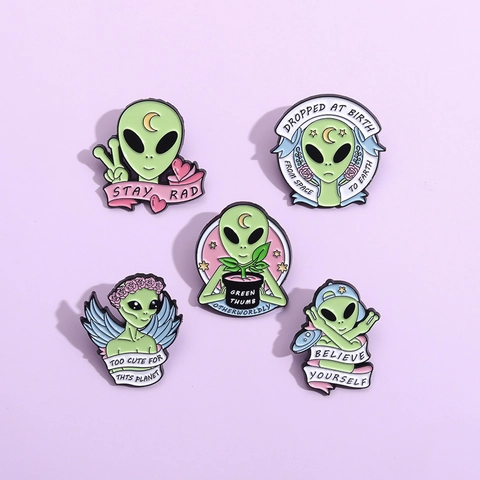 Lustige Cartoon Außerirdische Emaille Pin Legierung Weltraum Brosche Für Rucksack Jeansjacke Dekor Kreatives Metall Abzeichen Unisex