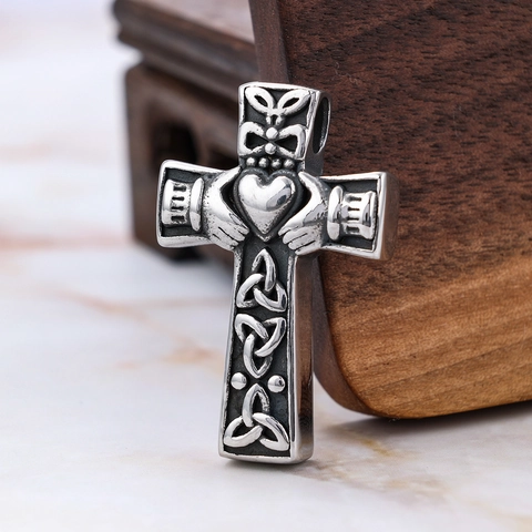 Collana Con Pendente A Croce Nodo Celtico Acciaio Inossidabile Claddagh Cuore Mani Corona Gioielli Religiosi Retro Irlandesi