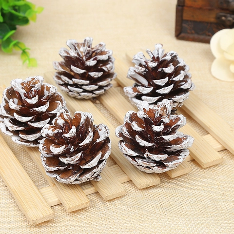 Natural Pine Cones With Snow Tipped White Wood Christmas Hanging Decoration Home Rustic Wedding Photography Props