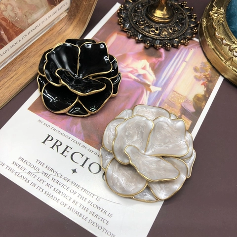 Vintage Blumen Brosche Pin Kupfer Emaille Doppelschicht Floral Elegant Accessoire Für Damen Schmuck Französischer Stil