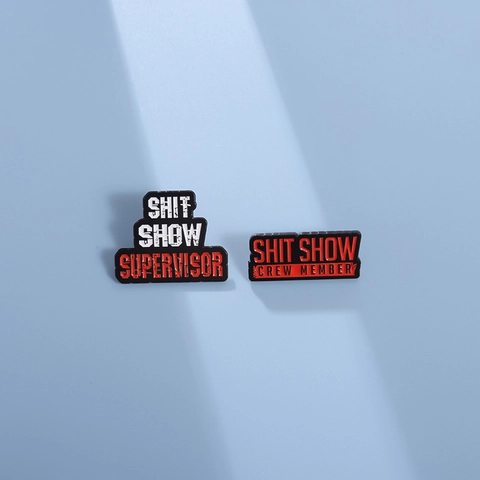 Humorvolle Emaille Anstecknadel Zinklegierung Brosche Büro Humor Supervisor Crew Member Abzeichen Retro Schmuck