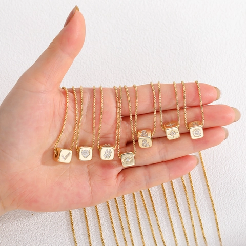 Pendentif DIY en Cuivre Plaque Or 18K Forme de Cube Avec Strass Étoile Lune Cœur Accessoires de Dés à Large Trou pour Bijoux