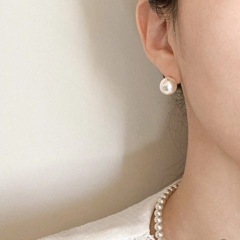 Minimalist Round Artificial Pearl Stud Earrings With 925 Sterling Silver Earring Post Elegant Versatile Jewelry For Women