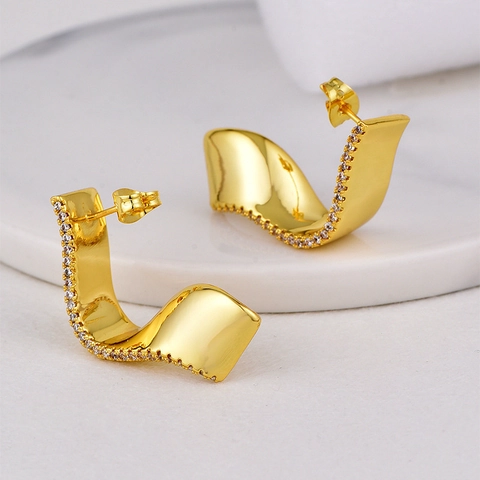 Geometric Origami Irregular Copper 18K Gold Plated Stud Earrings With Zirconia For Women 925 Sterling Silver Earring Post