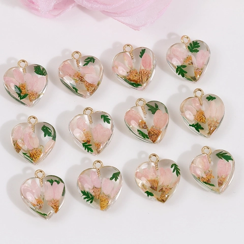 Herz Transparente Harz Anhänger Mit Rosa Trockenblumen Grünen Blättern Goldener Schleife DIY Schmuck Zubehör