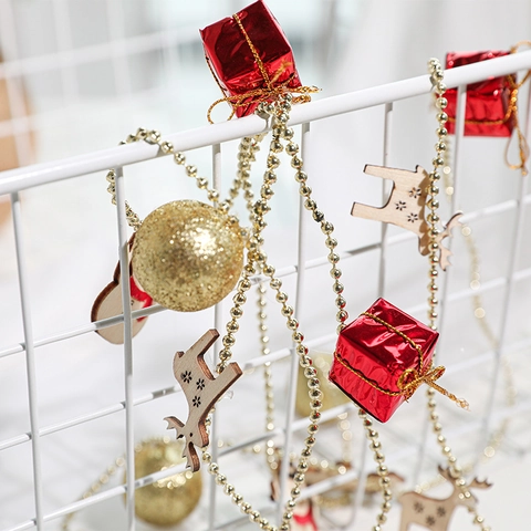 Ghirlanda Di Natale Catena Di Ornamenti Appesi Con Babbo Natale In Legno Renna Pigne E Palline Scintillanti Arredo