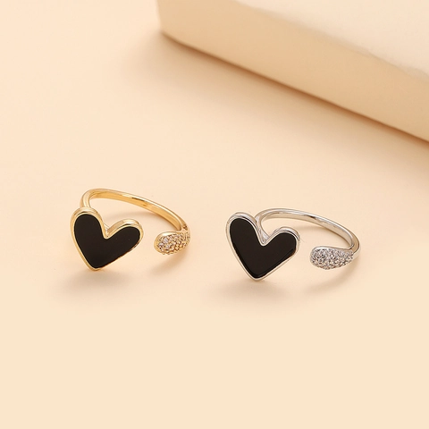 Verstellbarer Kupfer Herzring Mit Schwarzer Emaille Und Mikro Pave Zirkon Einfacher Eleganter Schmuck Für Damen
