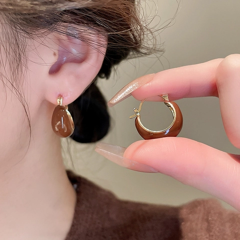 Retro Bruine Emaille Geometrische Hoop Oorbellen Legering Met Zilveren Oorbelpen Minimalistische Sieraden Voor Vrouwen