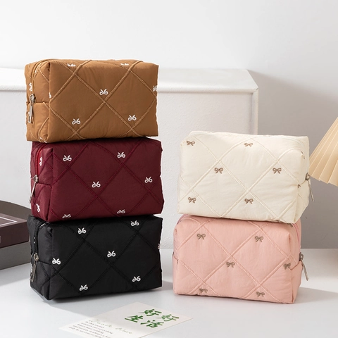 Quilted Makeup Bag Polyester Bow Embroidery Portable Travel Cosmetic Pouch Women Sweet Zipper Organizer
