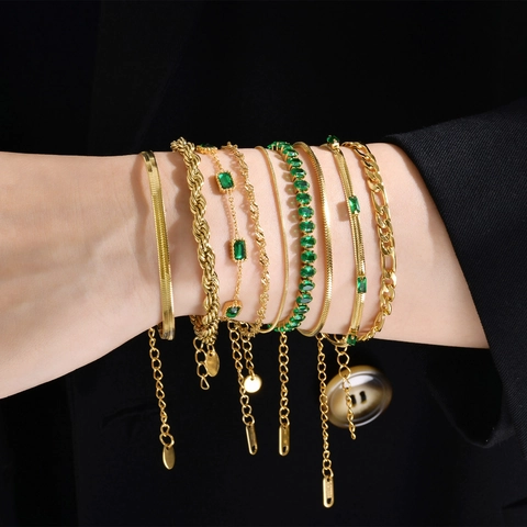 Stainless Steel Gold Plated Bracelet For Women Minimalist Snake Bone Chain With Green Cubic Zirconia Elegant Jewelry Accessory