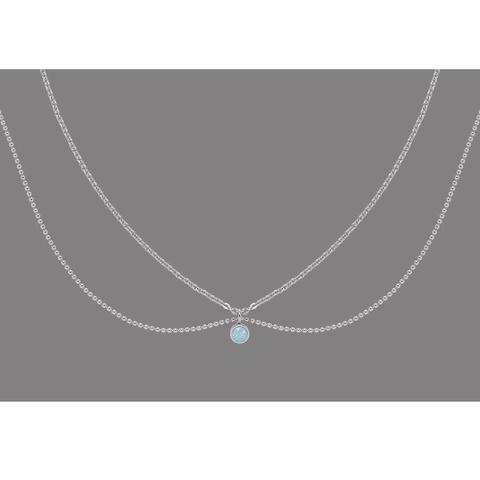 Doppellagige Halskette Titanstahl Runder Synthetischer Blauer Opal Anhänger Eleganter Minimalistischer Schmuck