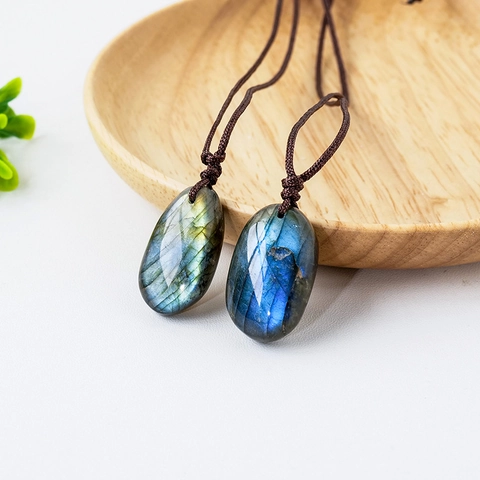 Natural Labradorite Pendant Necklace Irregular Healing Crystal Stone Braided Rope Handmade Jewelry Gift For Men Women