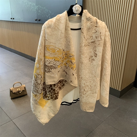 Luxueux Carré en Polyester pour Femmes Grand Châle Imprimé Floral Animal Écharpe Légère Mode pour Voyage Bureau