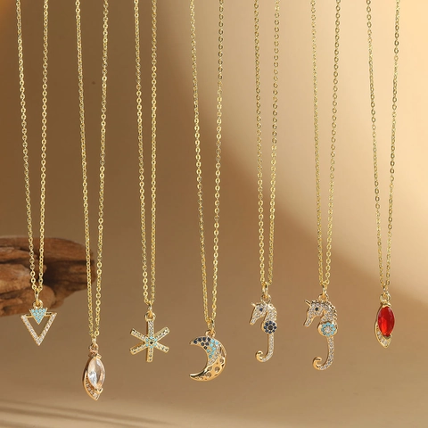Collana con Ciondolo in Rame e Zirconia Minimalista per Donna Cavalluccio Marino Luna Triangolo Fiocco di Neve Placcato Oro Gioielli