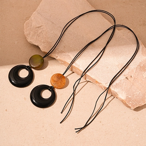 Collier Long Pendentif Résine Géométrique Rond Vintage Style Ethnique Cordon De Cire Pour Femmes Accessoire Minimaliste