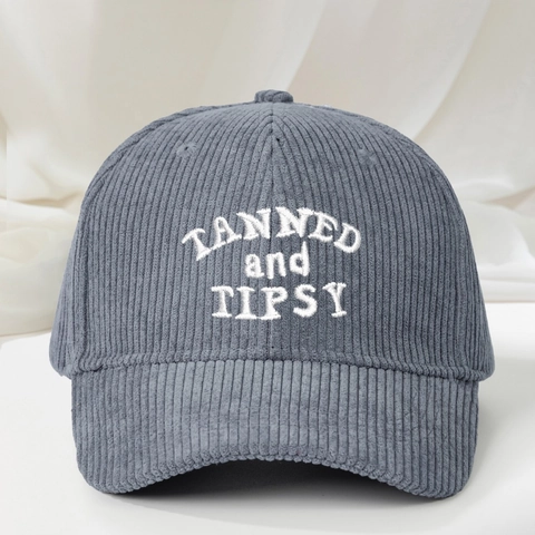 Cappello Da Baseball In Velluto A Coste Ricamato Tanned And Tipsy Lettera Protezione Solare Regolabile Tesa Curva