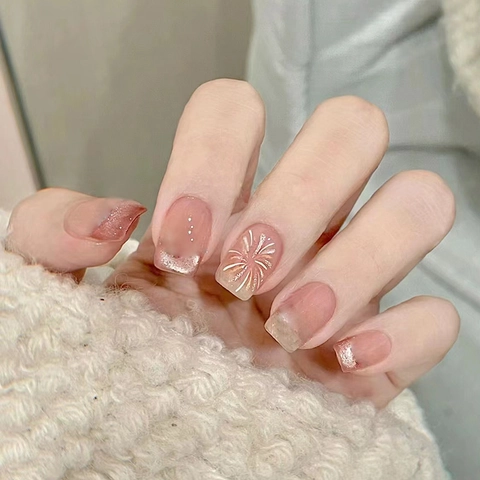 Faux Ongles Courts Carrés Style Ballet Rose Nude Transparent Œil De Chat Paillettes Français Motifs Feux D'artifice