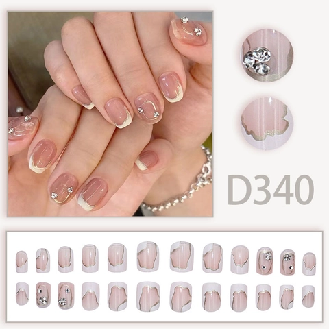 Franse Stijl Press On Nagels Nude Roze Strass Gouden Lijn Kunstmatige Valse Nagels Elegante Manicure