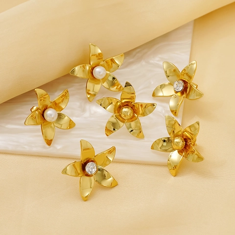Orecchini A Lobo A Fiore Placcati Oro 18K Acciaio Inossidabile Con Perla Artificial E Strass Gioielli Floreali Eleganti Per Donna