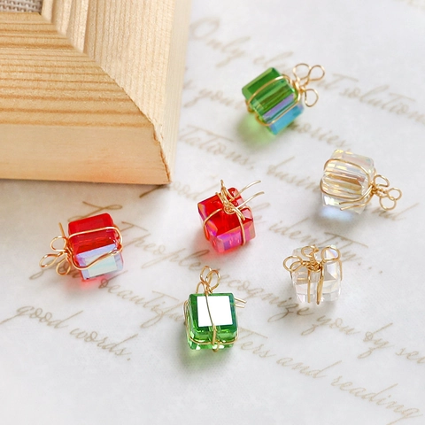Kerstcadeau Doos Hangers Kristal Glas Goud Draad Omwikkeld Kleurrijke Kubus Charms Voor DIY Sieraden Maken Handgemaakt