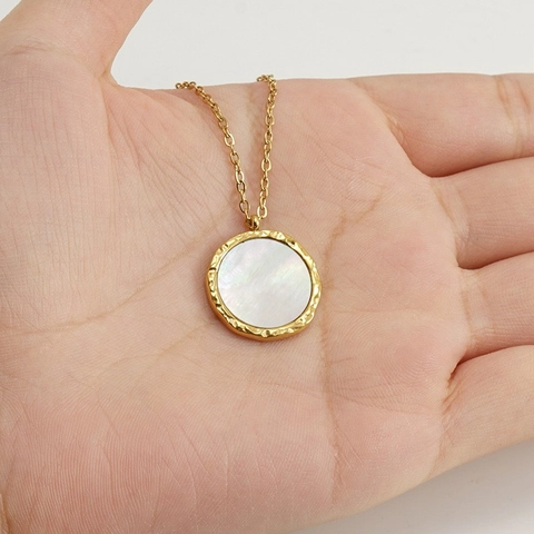 Runde Perlmutt Anhänger Halskette Edelstahl Vergoldet Hammerschlag Textur Muschel Schmuck Für Frauen Elegant Minimalistisch