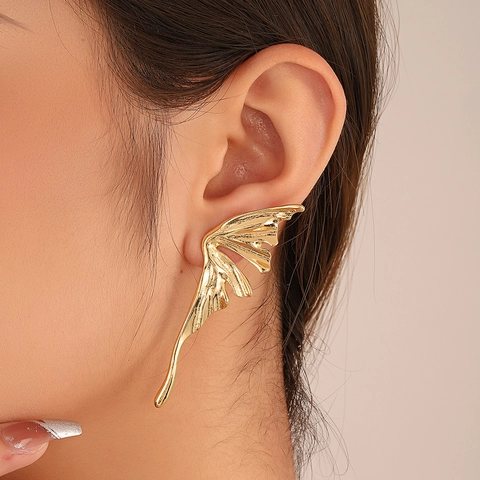 Minimalist Alloy Butterfly Wing Earrings For Women Fashion Liquid Metal Asymmetric Stud Earrings With Stainless Steel Post