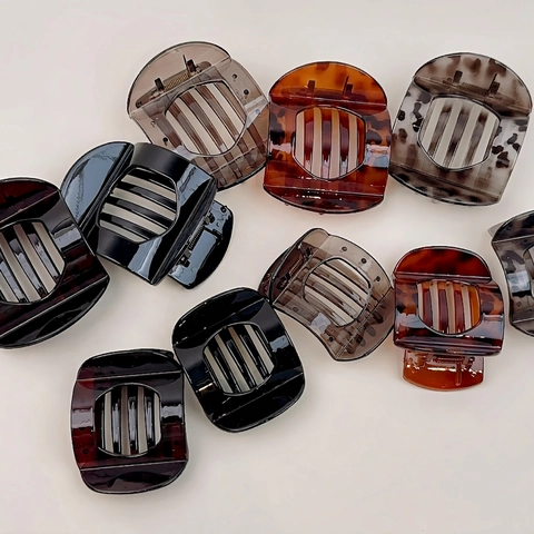 Vintage Tortoiseshell Hair Claw Clips Large Hollow Geometric Resin Hairpins Non-Slip Hair Grab For Women Girls