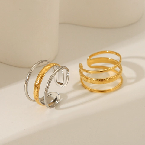 Anillo Abierto De Tres Capas Acero Inoxidable Chapado En Oro De 18 Quilates Textura Martillada Minimalista Ajustable Mujer
