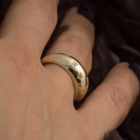 Sternen-Kuppelring Messing Vergoldet Zirkonia Gravierte Sterne Minimalistischer Retro-Schmuck Für Damen