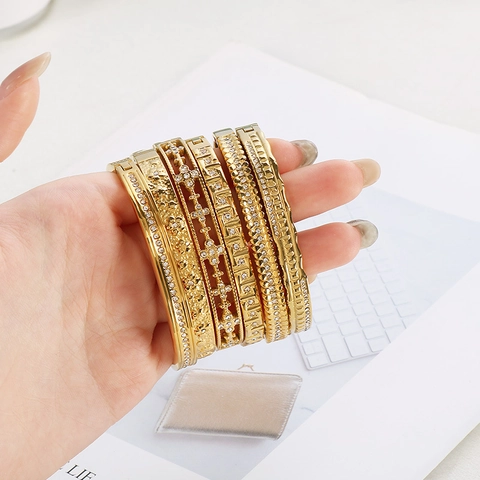 Βραχιόλι Bangle Από Ανοξείδωτο Χάλυβα Με Επιχρύσωση 18K Για Γυναίκες Μοδάτο Κόσμημα Με Γεωμετρικά Φλοράλ Σχέδια Και Ζιργκόν