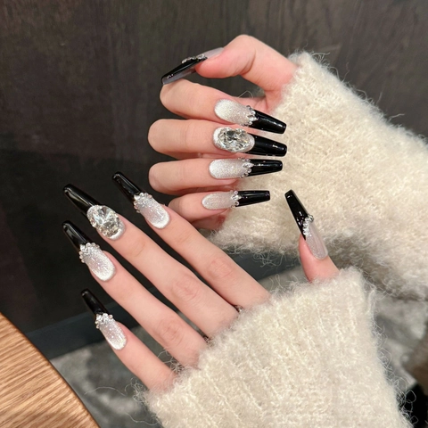 Unghie Finte Fatte A Mano Sfumatura Nero Argento Lusso Strass Glitter Forma Bara Lunga Rimovibili Per Donna