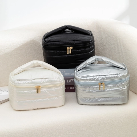 Trousse De Maquillage Matelassée Puffer Cuir PU Imperméable Voyage Sac À Cosmétiques Portable Grande Capacité Pour Femmes