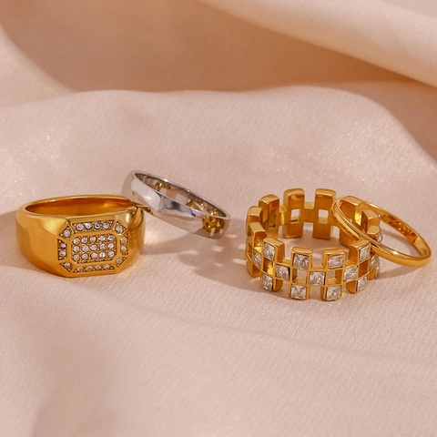 Edelstahl Zirkonia Ringe Für Damen 18K Vergoldet Bandring Geometrisch Mikro Eingelegt Schachbrett Finger Schmuck Mode