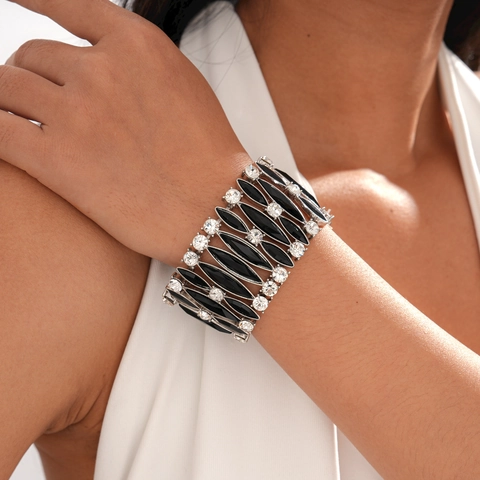 Bracciale Elastico Largo Lega Argento Con Pietre In Resina Marquise E Strass Trasparenti Gioielli Di Moda Per Donna